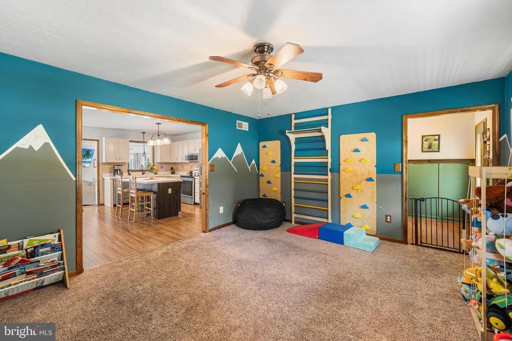 1165 FOX RUN TERRACE Hanover, PA 17331
