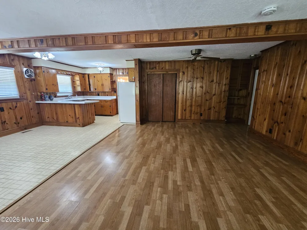 702 Stewart Avenue Clinton, NC 28328