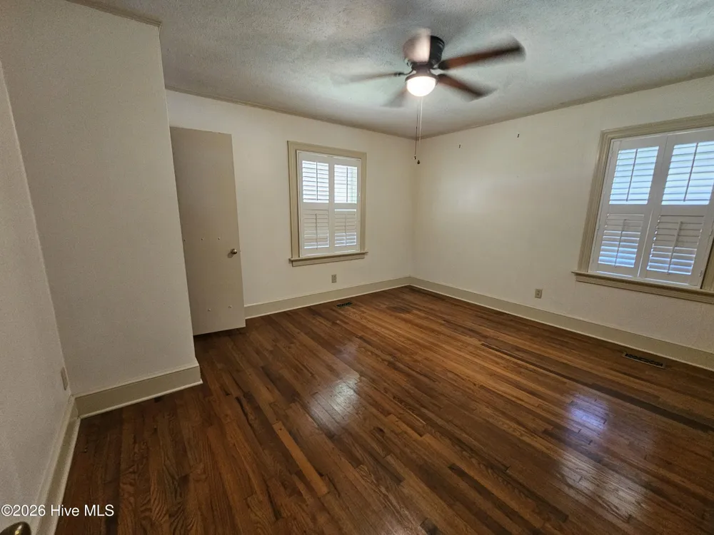 702 Stewart Avenue Clinton, NC 28328