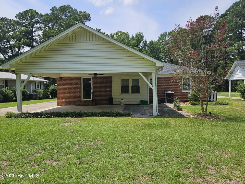 702 Stewart Avenue Clinton, NC 28328