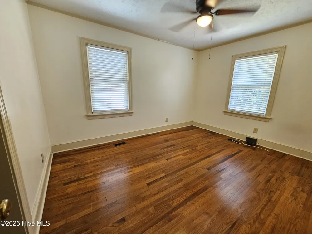 702 Stewart Avenue Clinton, NC 28328