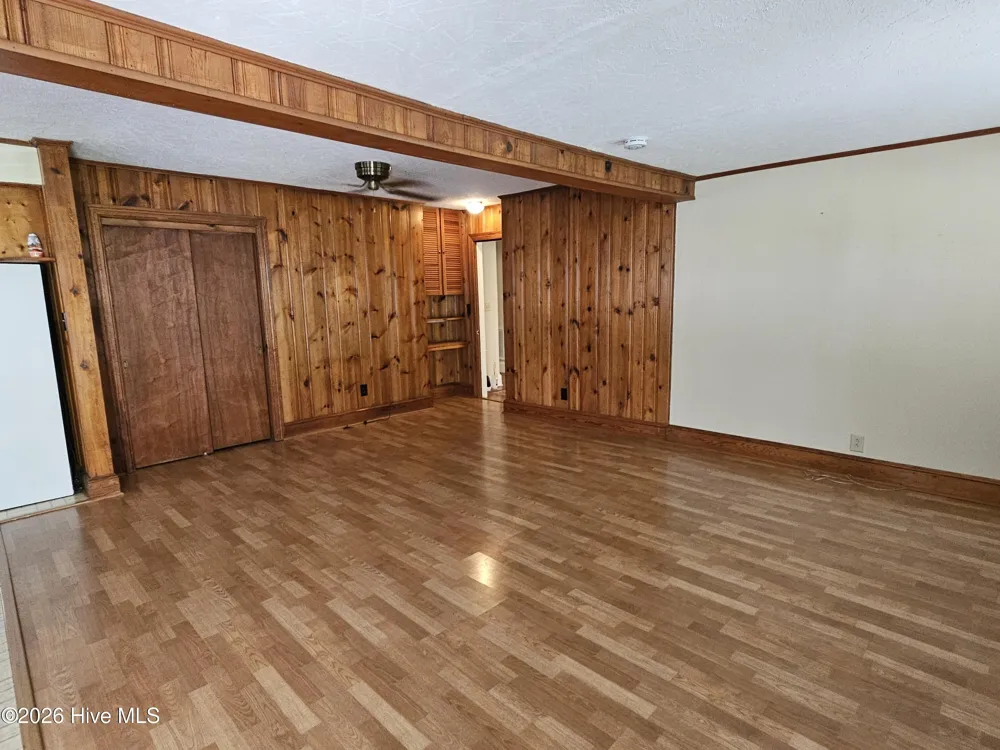 702 Stewart Avenue Clinton, NC 28328
