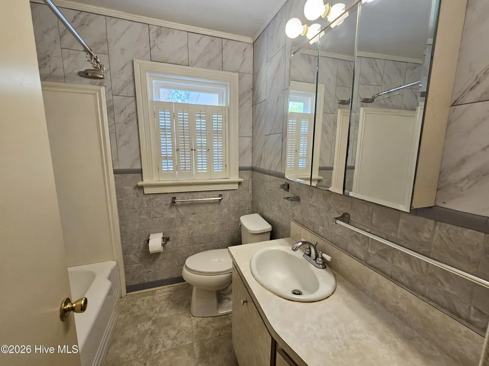 702 Stewart Avenue Clinton, NC 28328