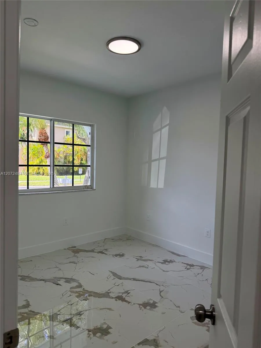 3401 NE 4th St Homestead, FL 33033