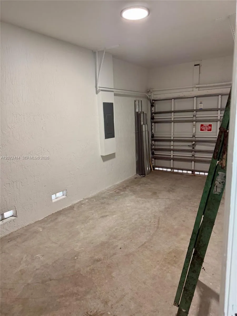 3401 NE 4th St Homestead, FL 33033