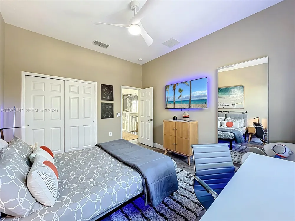 13430 Meadow Bay Loop Orlando, FL 32824