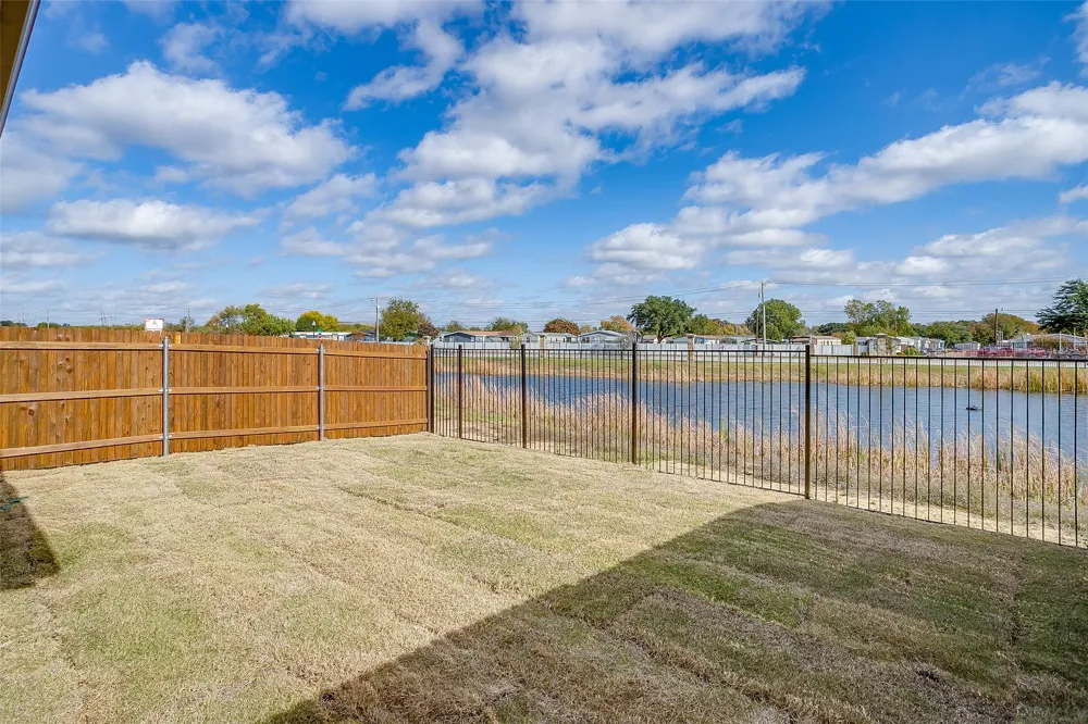 1550 homeplace Circle Mansfield, TX 76063