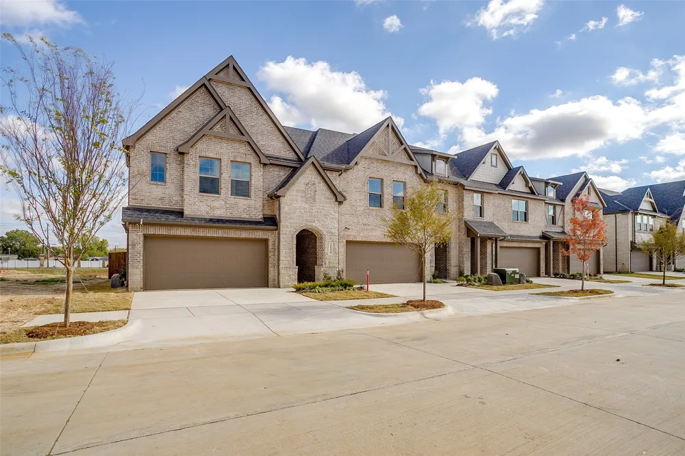 1550 homeplace Circle Mansfield, TX 76063