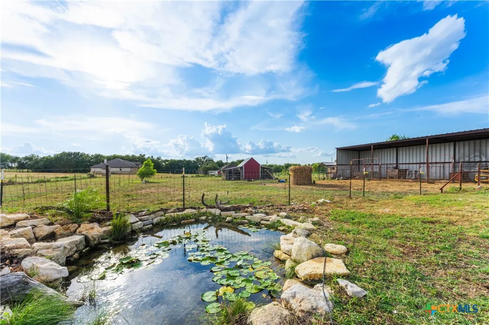9122 Stinnett Mill Road Salado, TX 76571