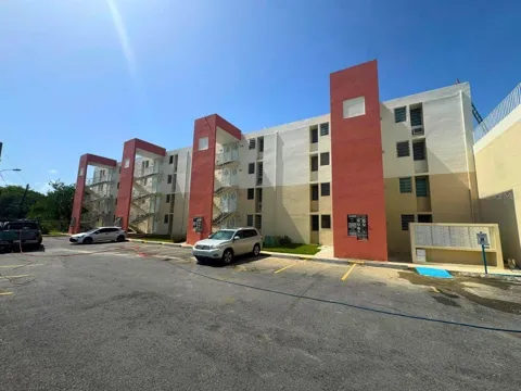 COND CHALET DE LAS PALMAS EDIFICIO B #B-307