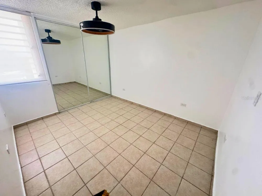 COND CHALET DE LAS PALMAS EDIFICIO B #B-307 Humacao, PR 00791