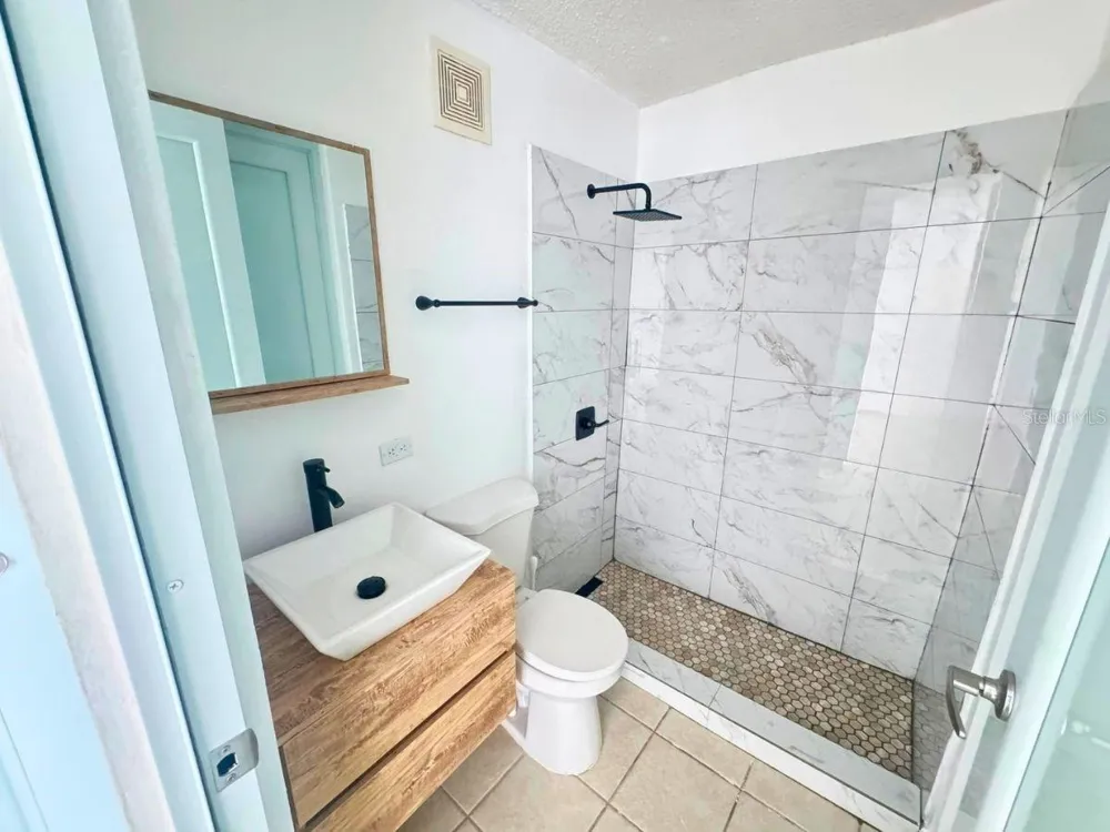 COND CHALET DE LAS PALMAS EDIFICIO B #B-307 Humacao, PR 00791