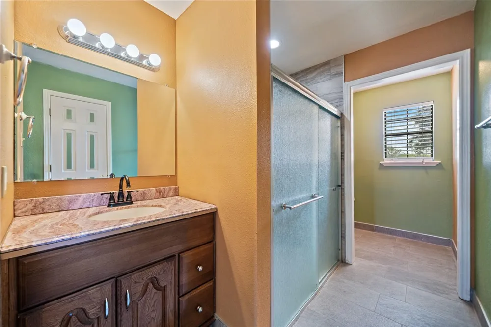 152 Clearwater Crossing Orange Grove, TX 78372