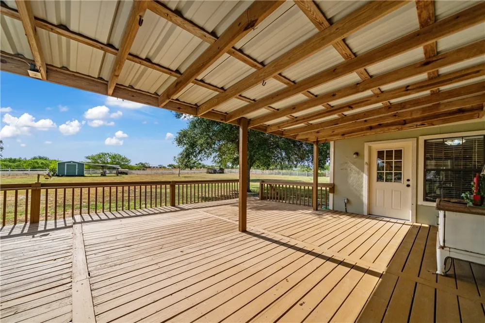 152 Clearwater Crossing Orange Grove, TX 78372