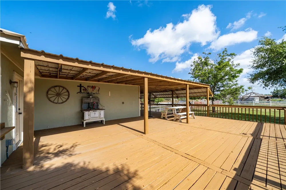152 Clearwater Crossing Orange Grove, TX 78372