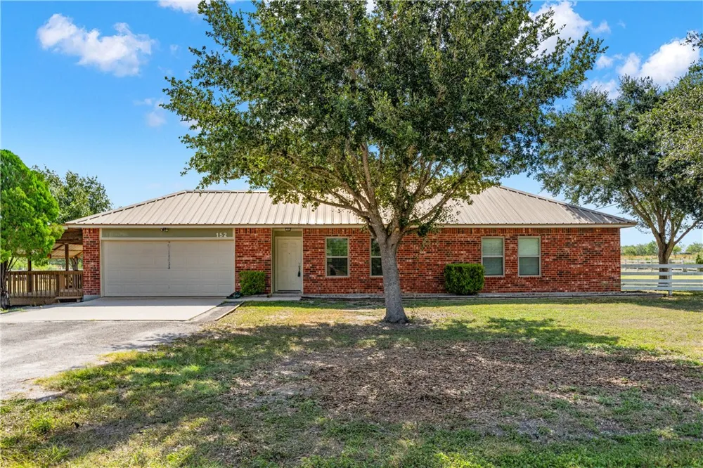 152 Clearwater Crossing Orange Grove, TX 78372