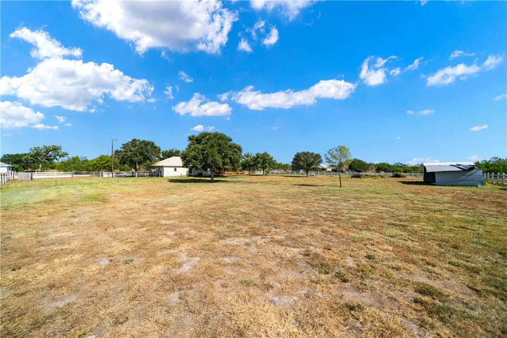 152 Clearwater Crossing Orange Grove, TX 78372