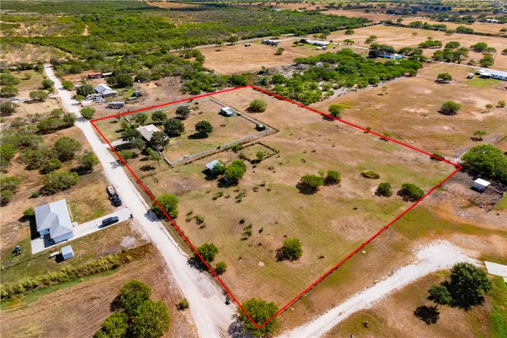 152 Clearwater Crossing Orange Grove, TX 78372