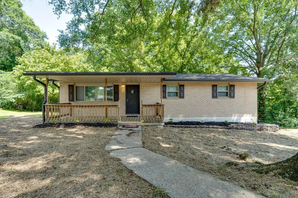 6 Canary Lane Rossville, GA 30741