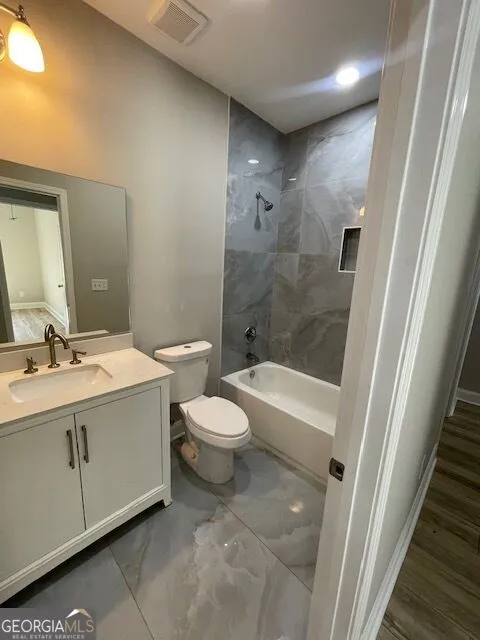 7241 Grayson DR Riverdale, GA 30296