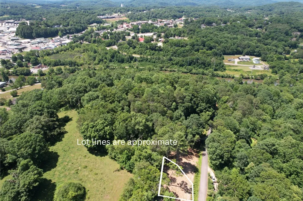 Kingwood Circle Franklin, NC 28734