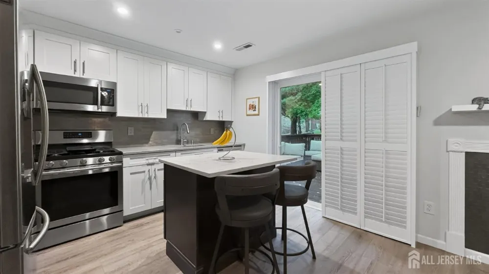 2 Mystic Court Sayreville, NJ 08872