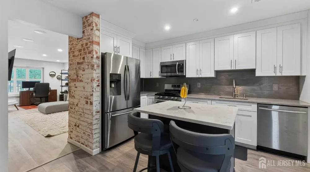 2 Mystic Court Sayreville, NJ 08872