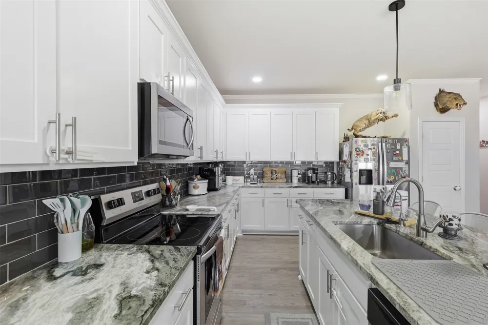 328 Ridge Drive Cleburne, TX 76033
