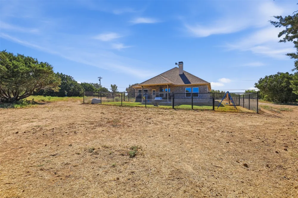 328 Ridge Drive Cleburne, TX 76033