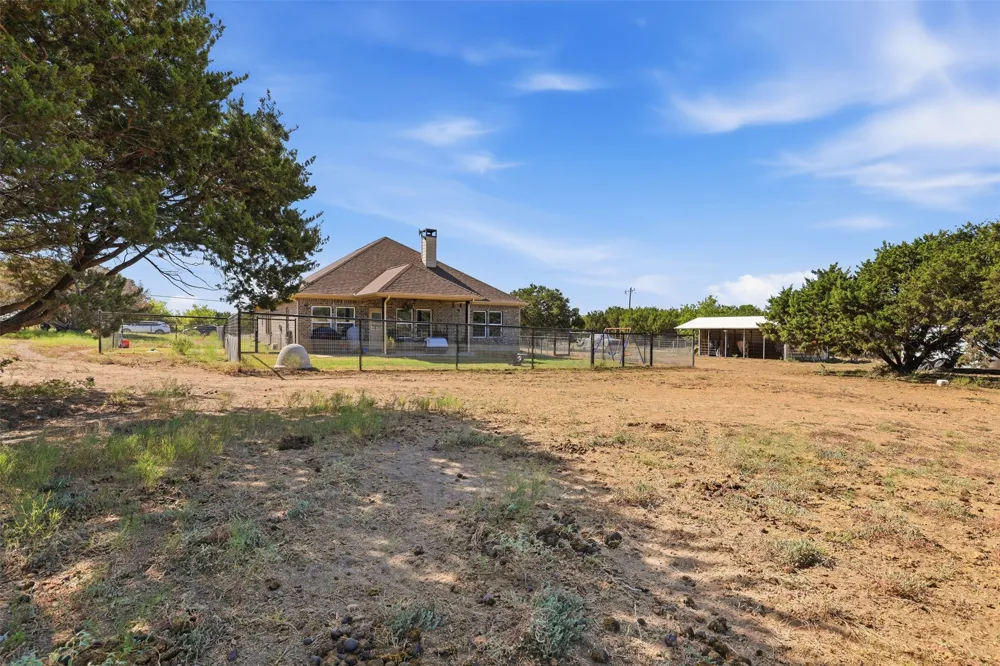 328 Ridge Drive Cleburne, TX 76033