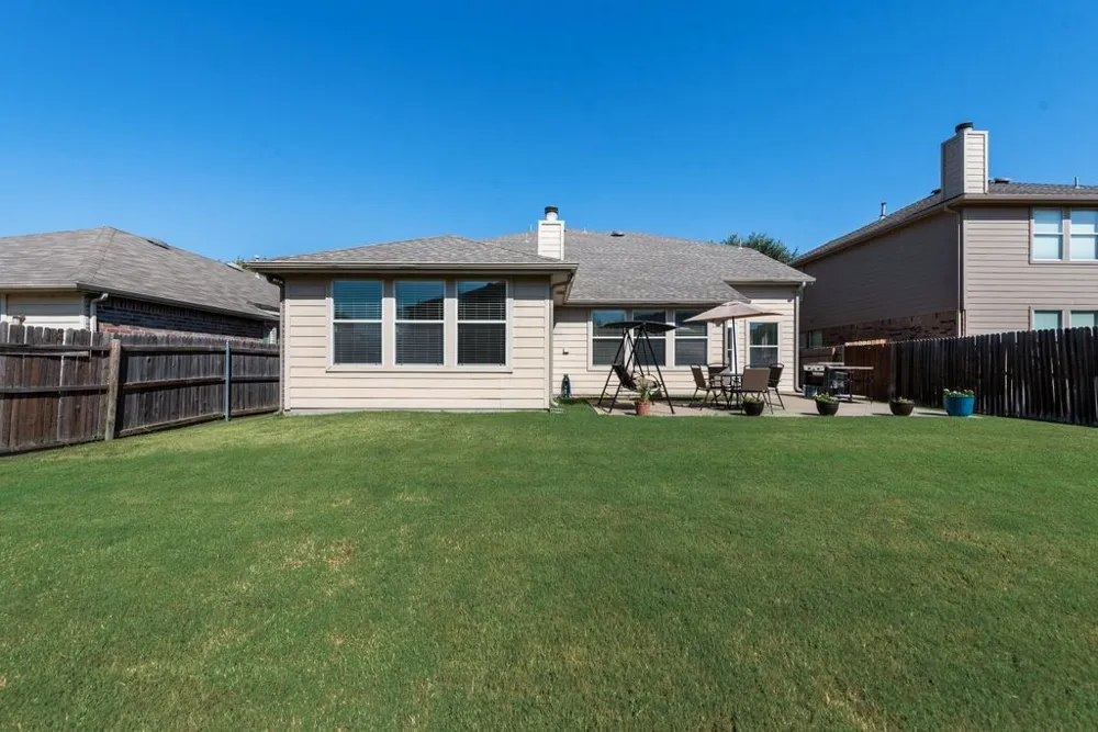 9208 Conestoga Drive Fort Worth, TX 76131