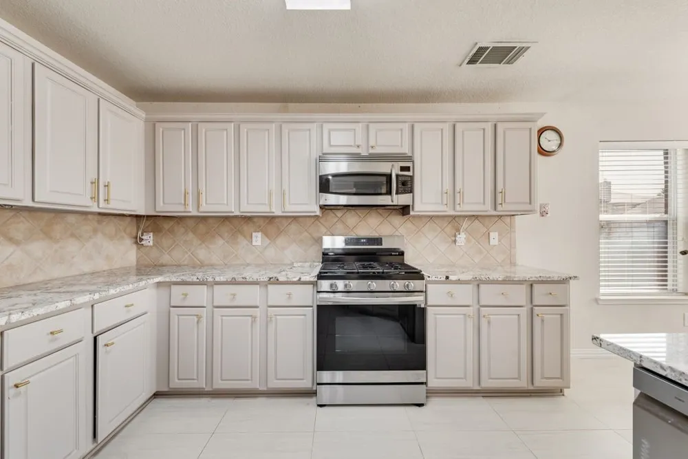 9208 Conestoga Drive Fort Worth, TX 76131