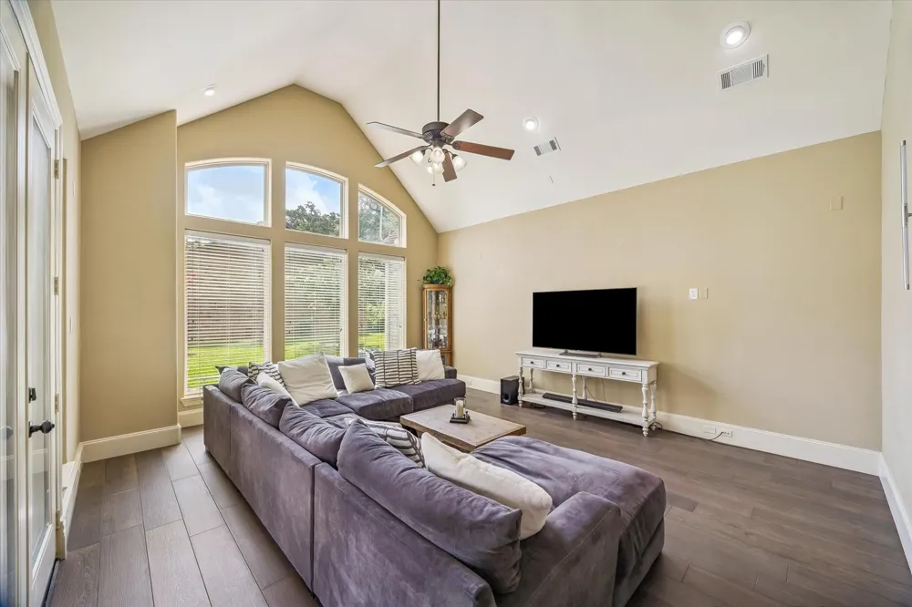 515 Otto Street East Bernard, TX 77435