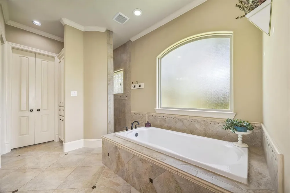 515 Otto Street East Bernard, TX 77435