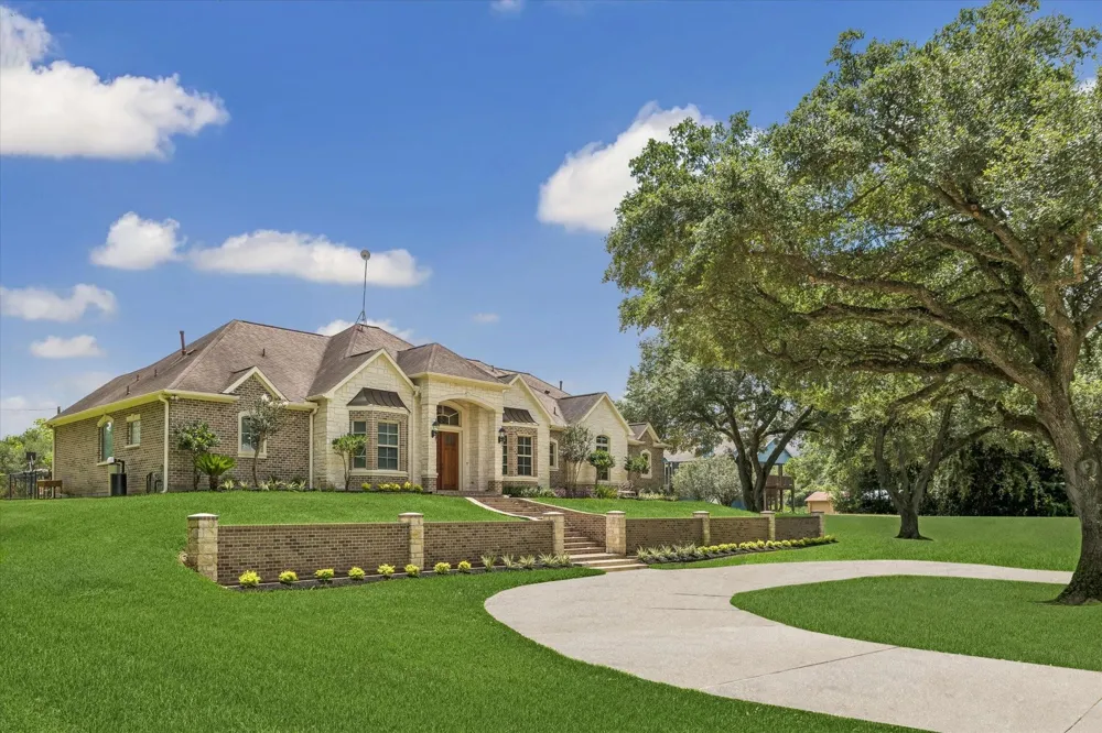515 Otto Street East Bernard, TX 77435
