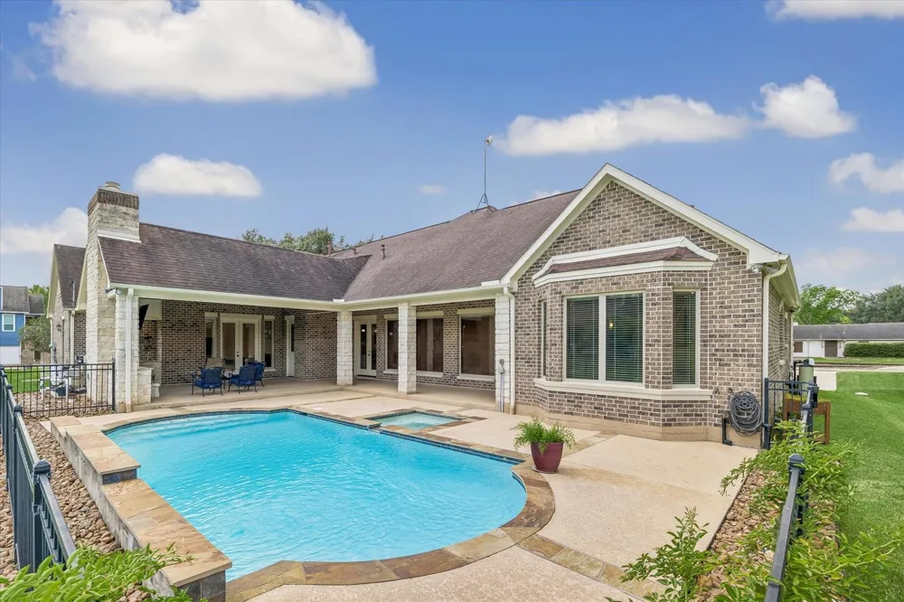 515 Otto Street East Bernard, TX 77435