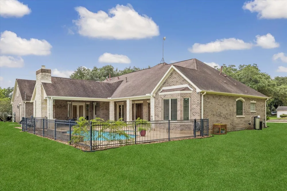 515 Otto Street East Bernard, TX 77435