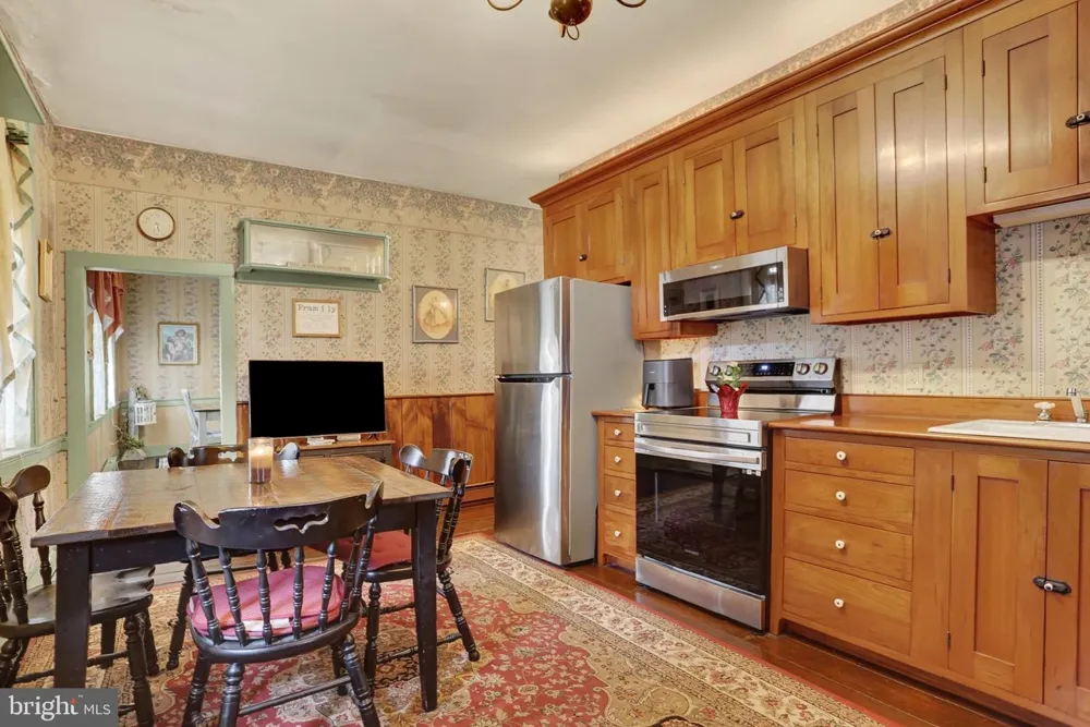 114 E MARKET STREET Gratz, PA 17030