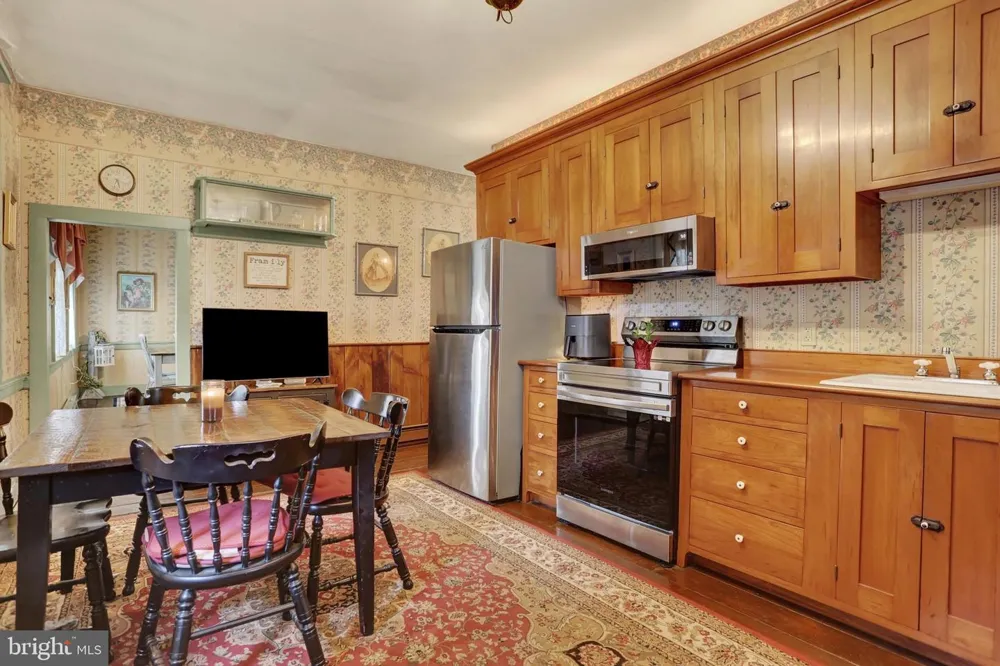 114 E MARKET STREET Gratz, PA 17030