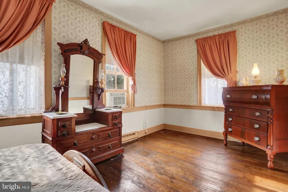 114 E MARKET STREET Gratz, PA 17030