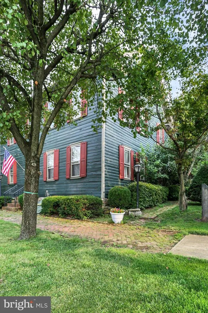 114 E MARKET STREET Gratz, PA 17030