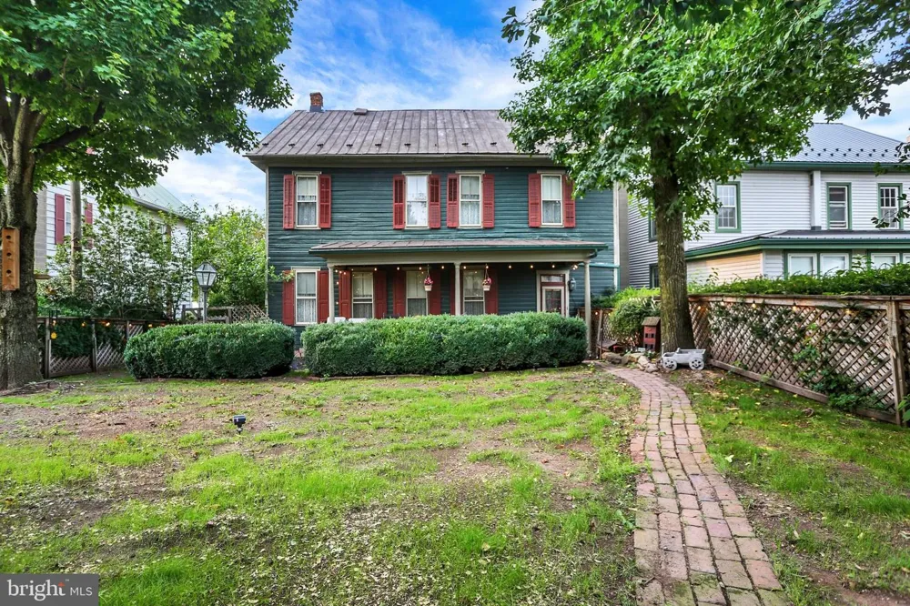 114 E MARKET STREET Gratz, PA 17030
