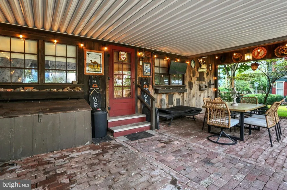 114 E MARKET STREET Gratz, PA 17030