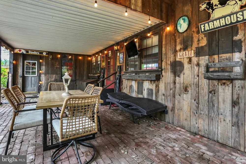 114 E MARKET STREET Gratz, PA 17030