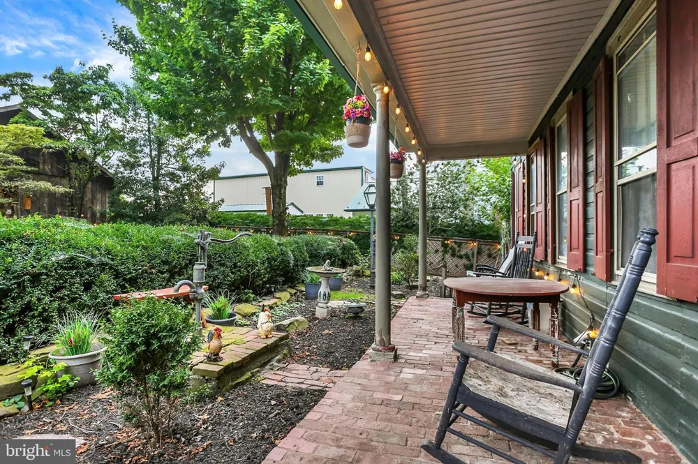 114 E MARKET STREET Gratz, PA 17030