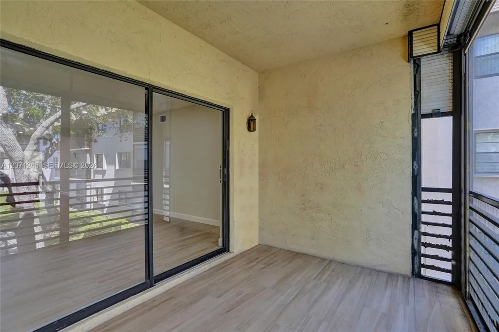 6090 Sabal Palm Blvd #208 Tamarac, FL 33319