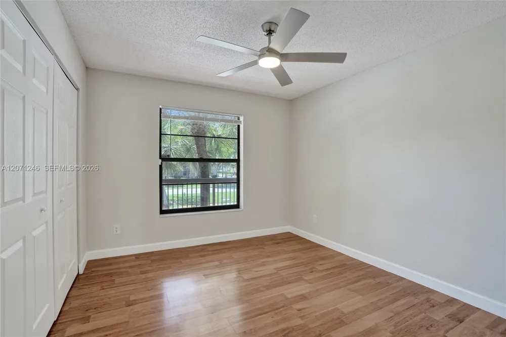 6090 Sabal Palm Blvd #208 Tamarac, FL 33319
