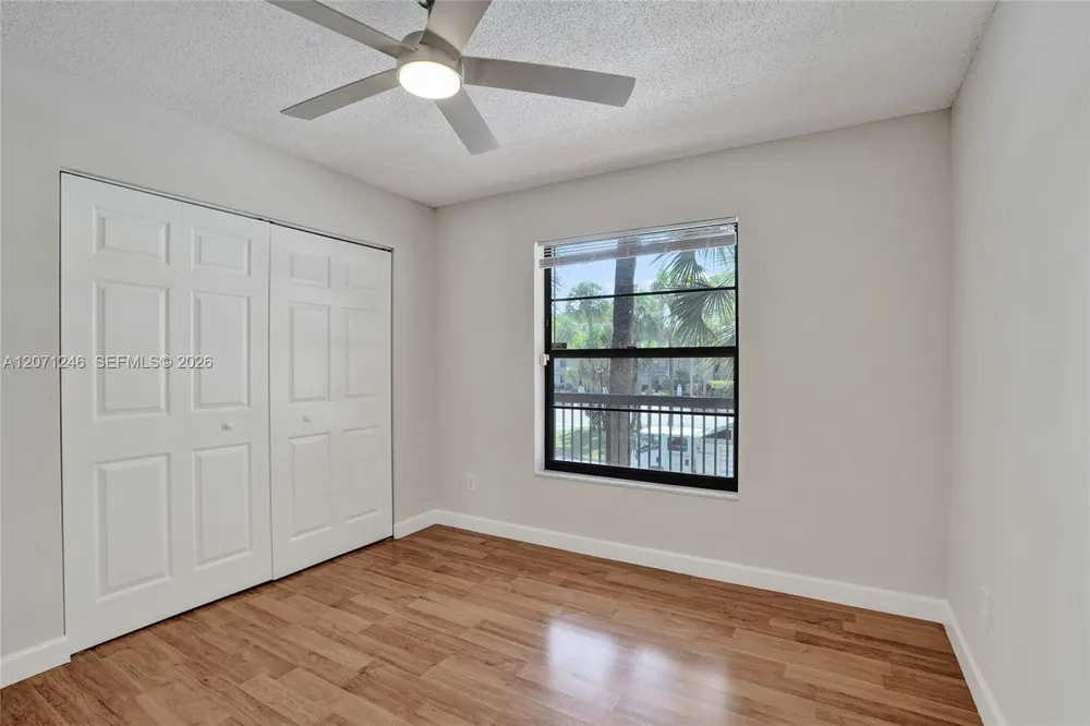 6090 Sabal Palm Blvd #208 Tamarac, FL 33319