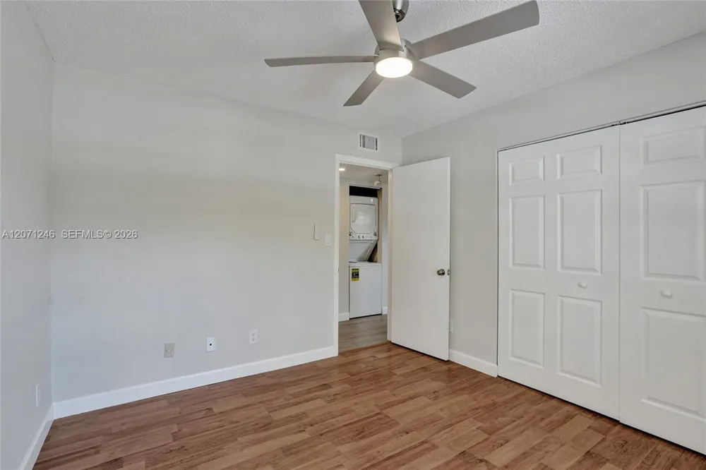 6090 Sabal Palm Blvd #208 Tamarac, FL 33319