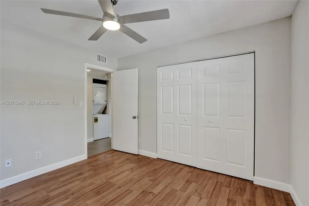 6090 Sabal Palm Blvd #208 Tamarac, FL 33319